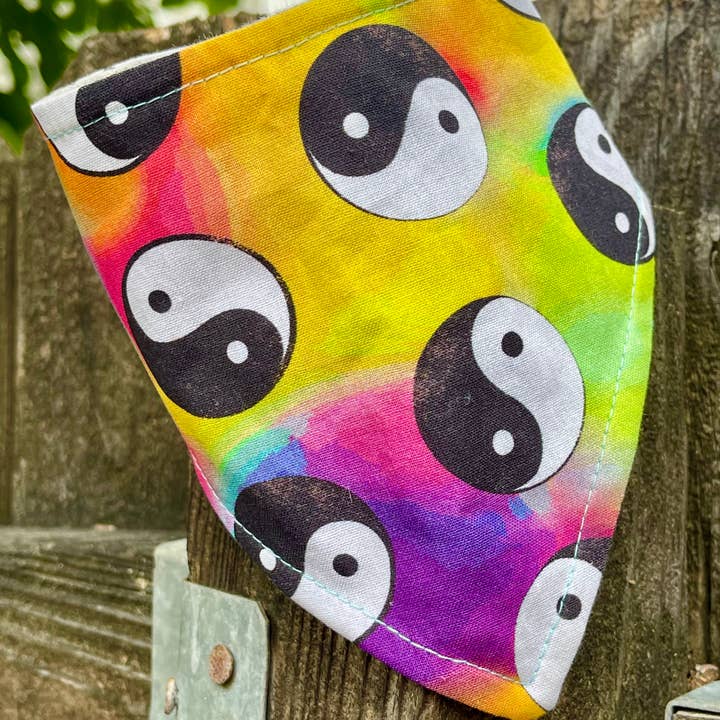 Very Vintage Designs – wholesale Pet bandana – Dog – Yin Yang Dog Bandana – Rainbow Tie-Dye Print – Eco-Friendly6