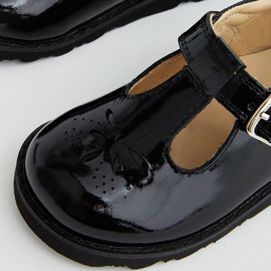 Luna Black Patent Girls Kids Shoe for wholesale on Faire3
