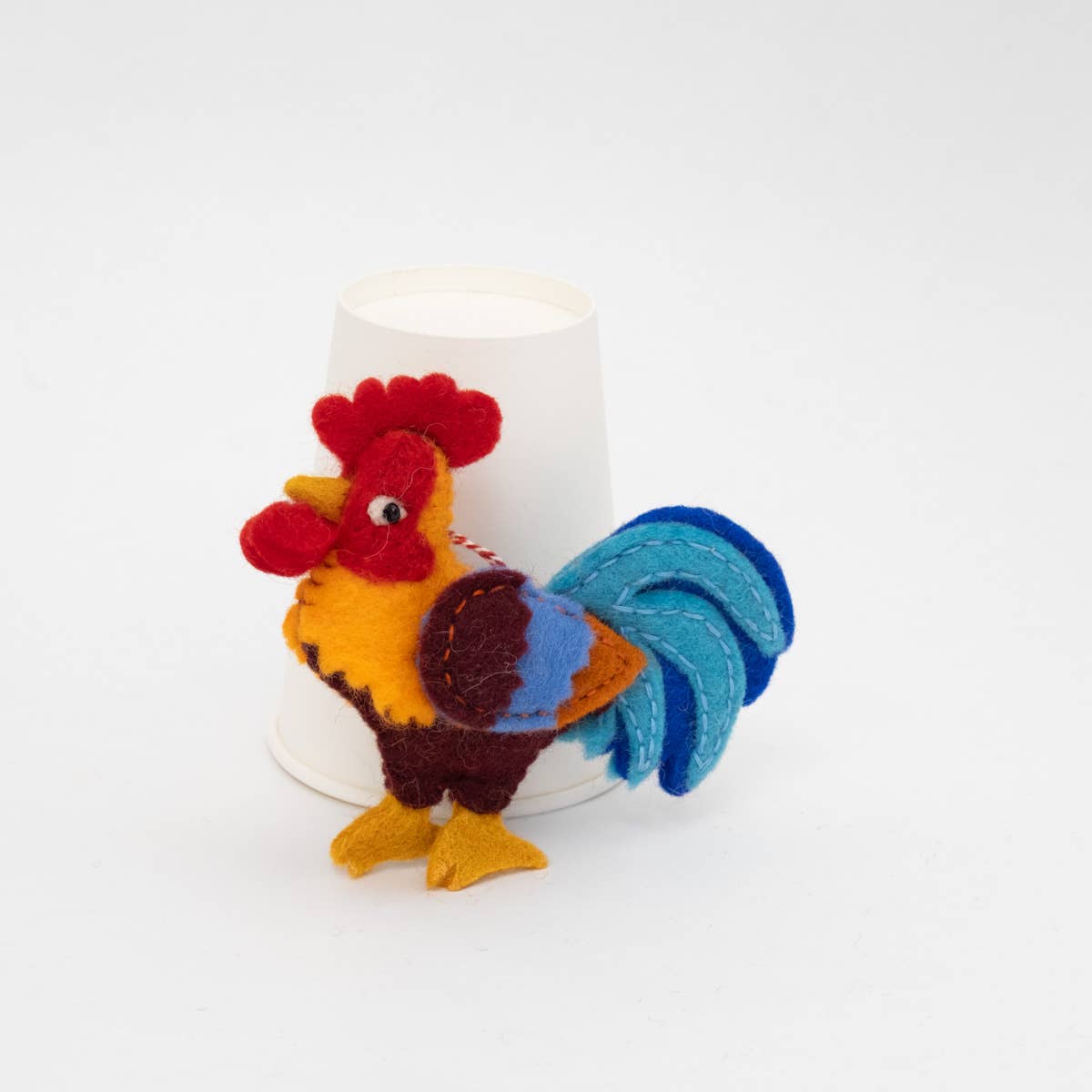 The Winding Road – wholesale Prydnad – Ornament - Tupp i filt med stor stjärt1