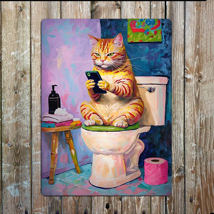 Gato en el Teléfono del Baño | Vibrante | Placa de Metal para venta al por mayor de The British Metal Signs Company