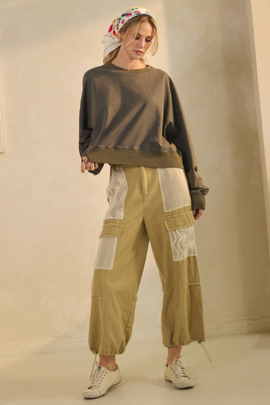 Oddi – wholesale Sweatshirt – Women's – Plus Cropped Acid Washed Solid Sweatshirt3