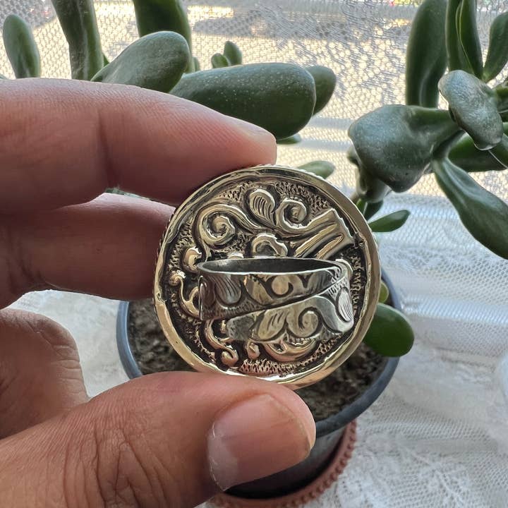 GTG Gems Corp - Wholesale Cocktail/Statement Ring - Bone carved Floral design adjustable ring2