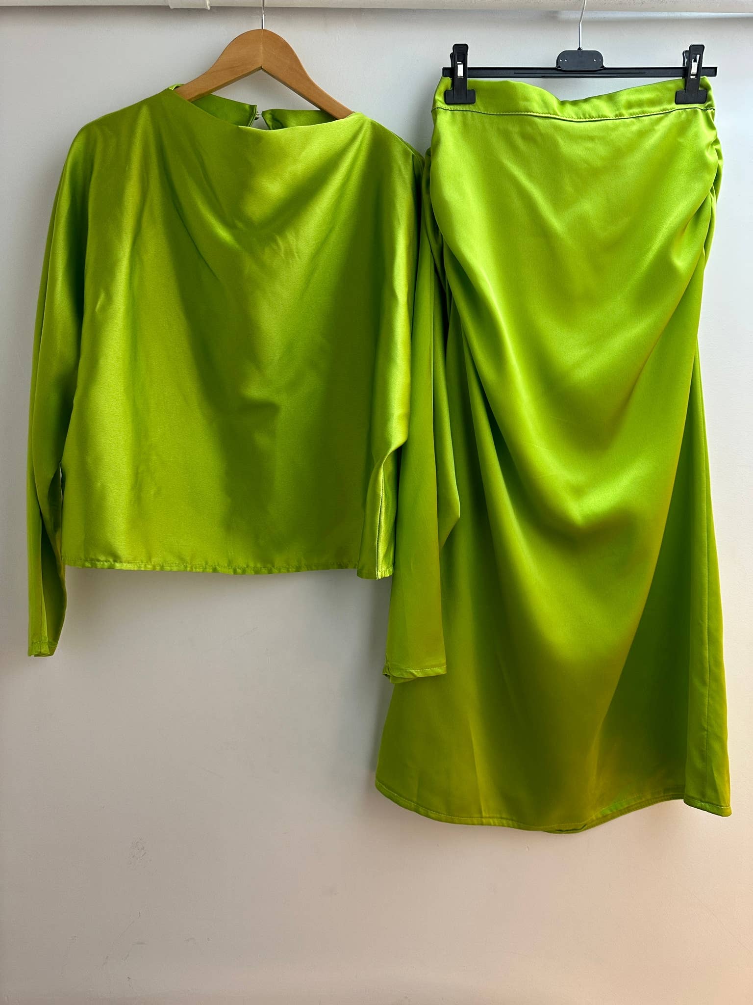 LORIANE - Wholesale Top & Skirt Set - Women's - 1094 satin top+skirt set12