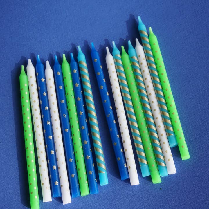 Party Partners - Vendita all'ingrosso Candeline per torte - Set di 16 candele blu e verde con motivi metallici1