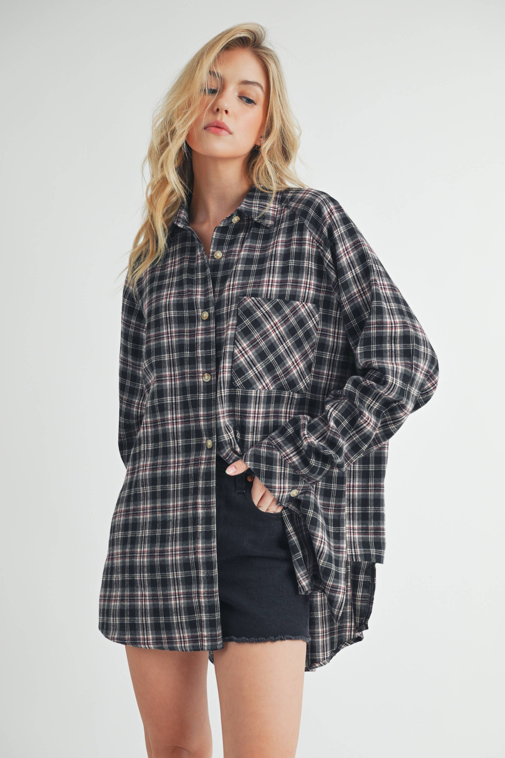 AEMI + CO – Camisa com botões no colarinho – Mulher por atacado – Camisa Flanela Xadrez Abri11