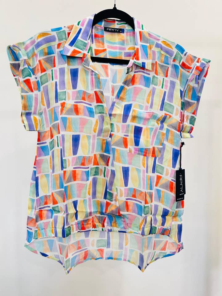 Blouse imprimée à encolure croisée avec poignets à pattes pour la vente par APNY