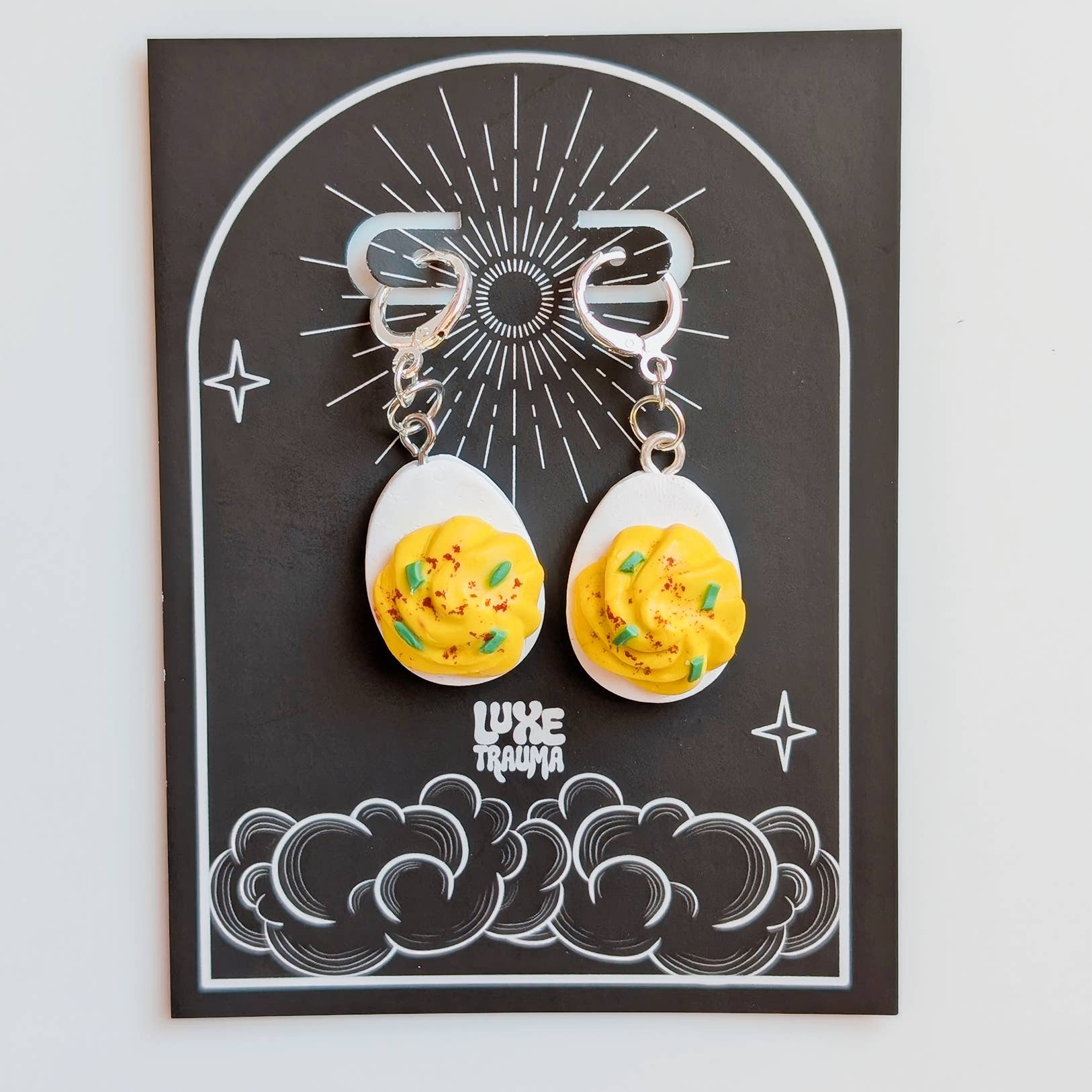 Luxe Trauma – wholesale Huggie earrings – Deviled egg earrings kitsch funny season eggs huggies1