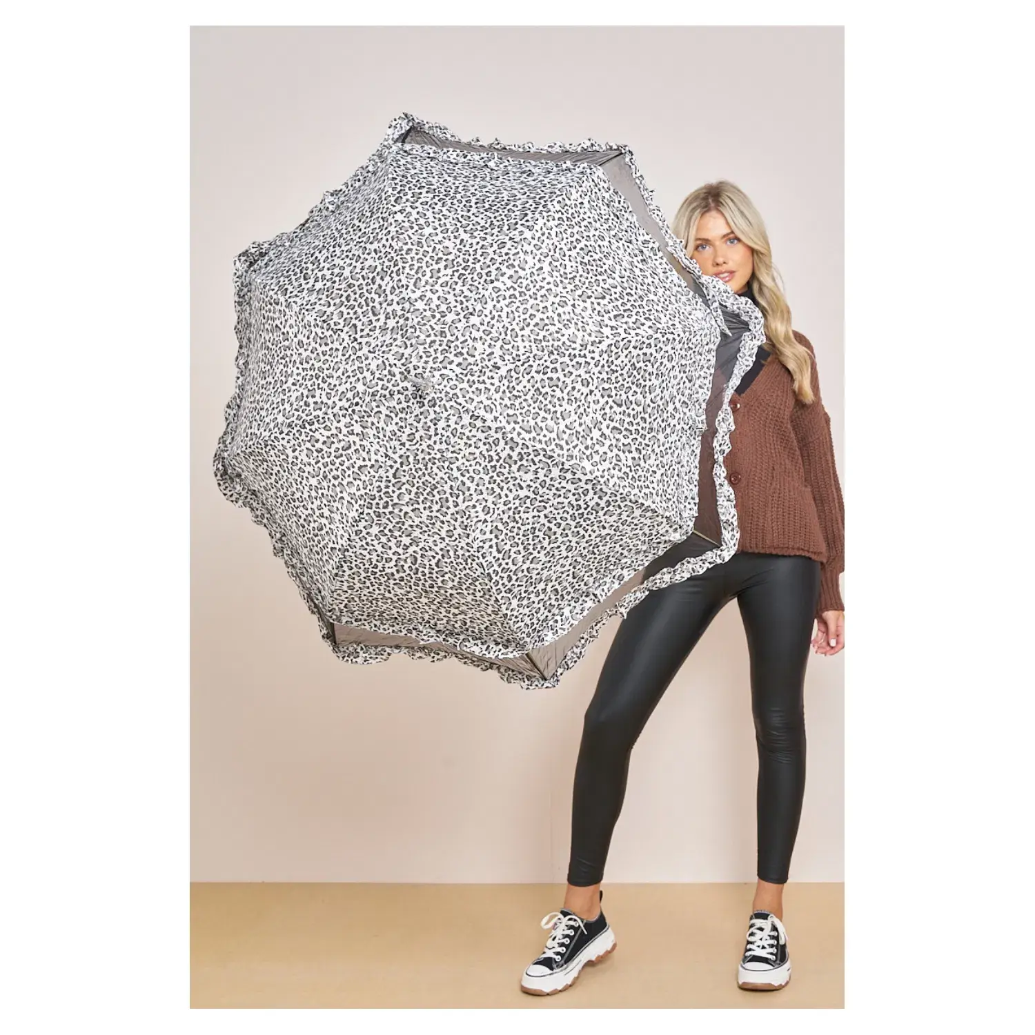 Superbia - Wholesale Umbrella - Women's - Fancy Animal Print Long Stick Leopards See Through Umbrella6