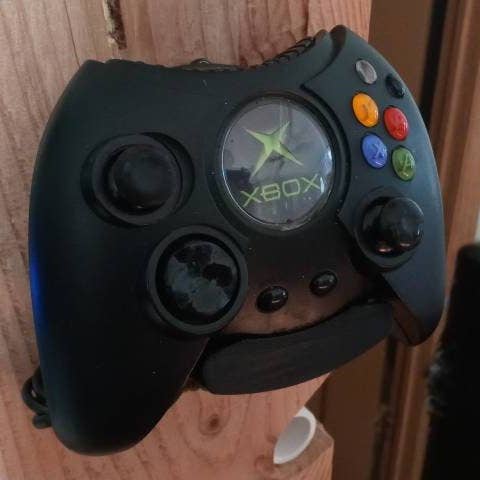 Xbox (OG) Duke Controller Wall Mount for wholesale by XALT 3D DESIGNS