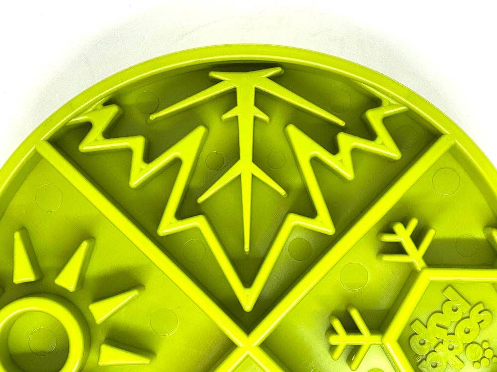 Green Four Seasons Design Shallow etRAY Enrichment Slow Feeder Bow for wholesale on Faire3