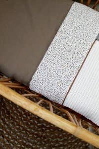 Copripiumino per culla Taupe per la vendita all'ingrosso da parte di Petit Juul