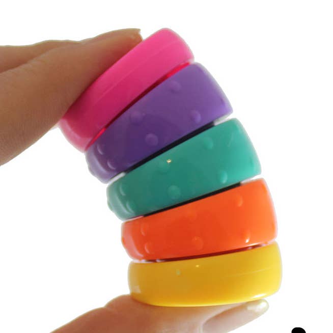 Curious Minds Toys - Wholesale Fidgetspeelgoed - Kinderen - 1 Spinnende Regenboog Schijventoren Roterende Ringen Fidget Speelgoed - Zo0