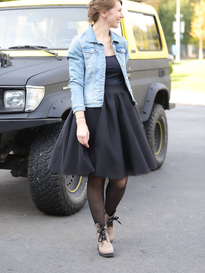 Dumpi Boutique – Engroshandel Nederdel - Dame – Kvinde Sort 6-lags Tylskørt3