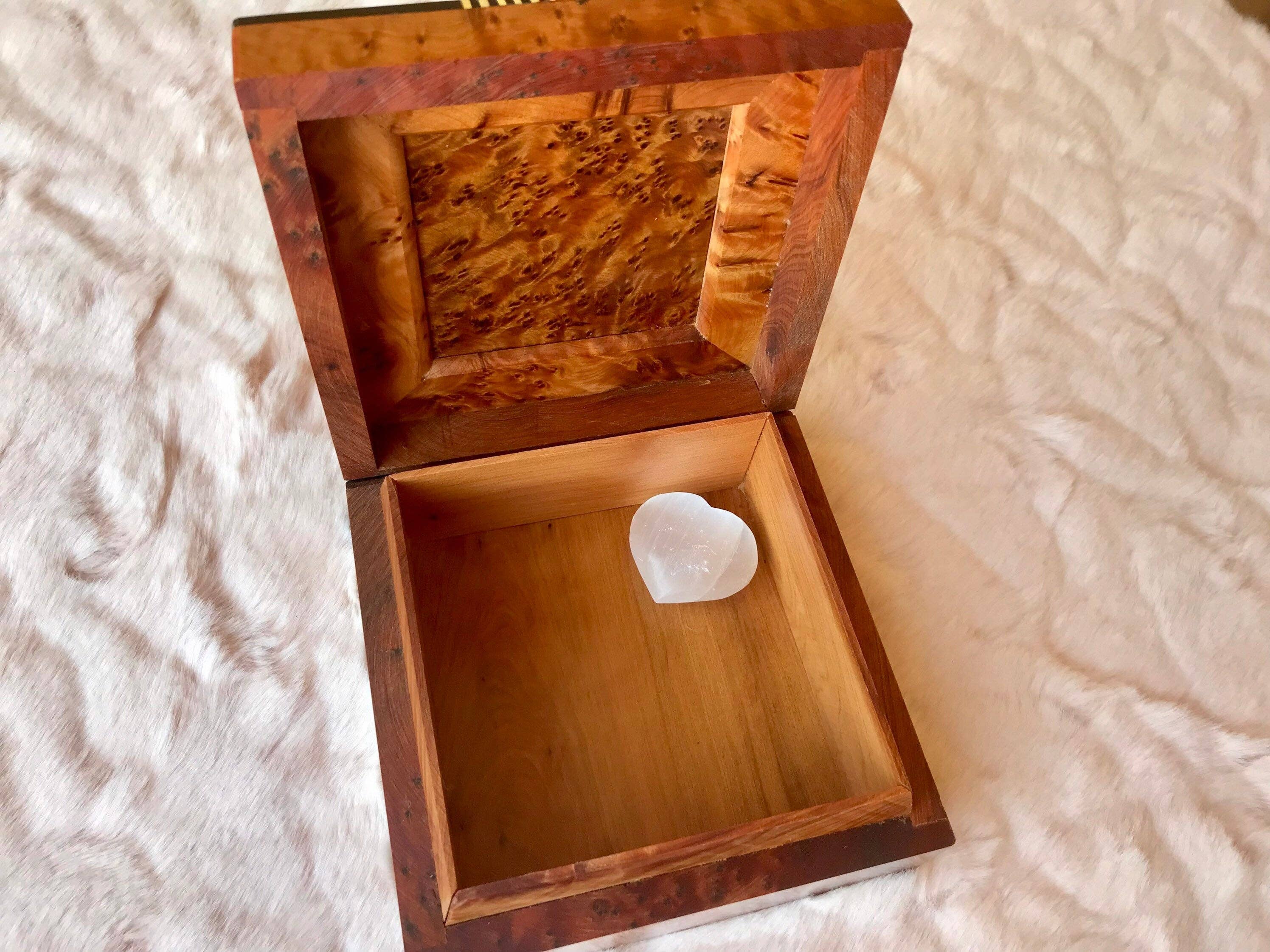 AtlasPerles - Vente Boîte/rangement à bijoux - Boîte à bijoux en bois de luxe marocain sans clé, gravée, incrustée de nacre, souvenir d'anniversaire, de mariage, boîte décorative en thuya.6