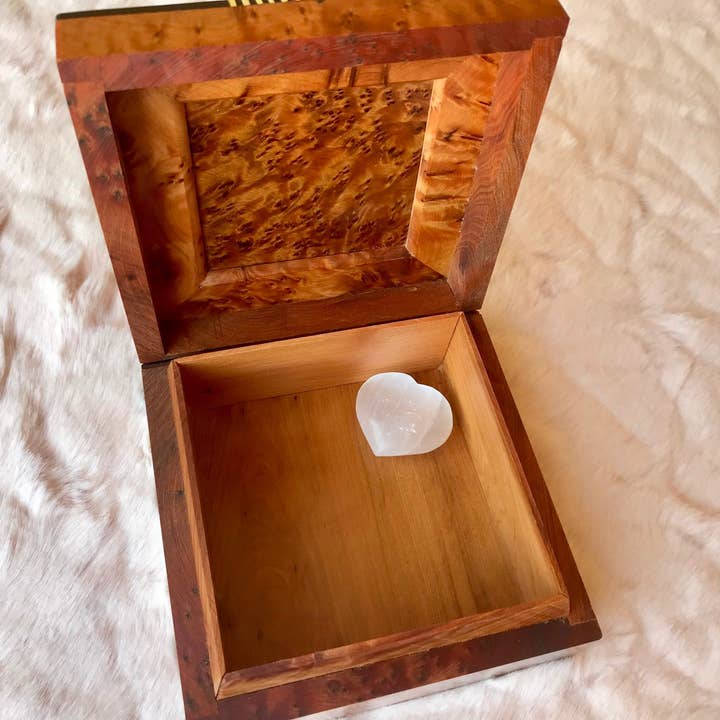 AtlasPerles - Vente Boîte/rangement à bijoux - Boîte à bijoux en bois de luxe marocain sans clé, gravée, incrustée de nacre, souvenir d'anniversaire, de mariage, boîte décorative en thuya.6