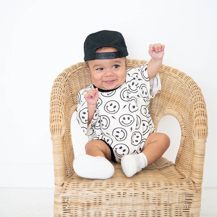 Addie Joy company - Wholesale Bodysuit (Non-Footed) - Baby - Oversized T-shirt Bubble Romper- Electric Smiley2