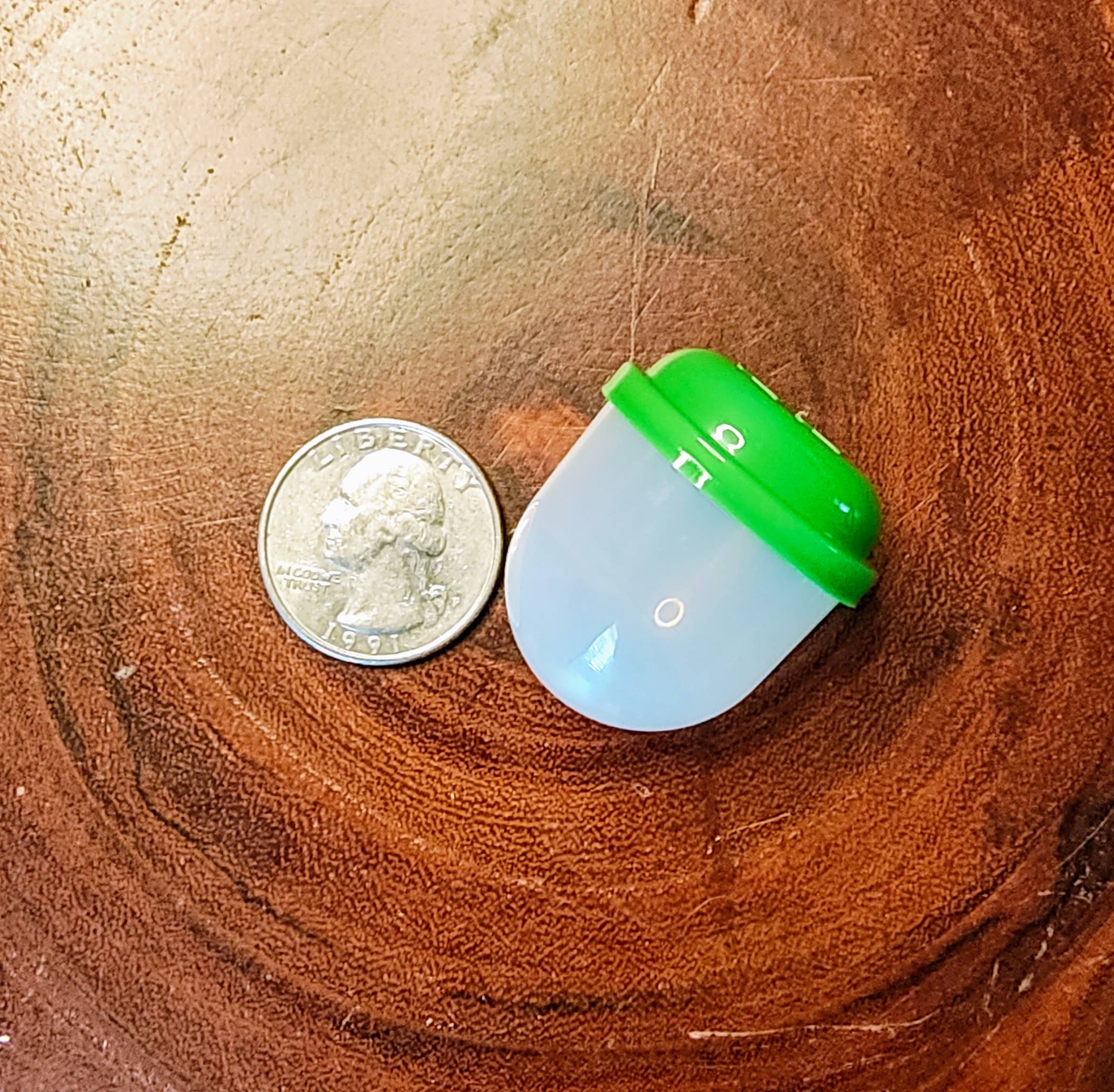 SquigglyDoo Arts - Wholesale Party Favor - 200 Empty Vending Machine Capsules 1.1 inch Acorn Colored6