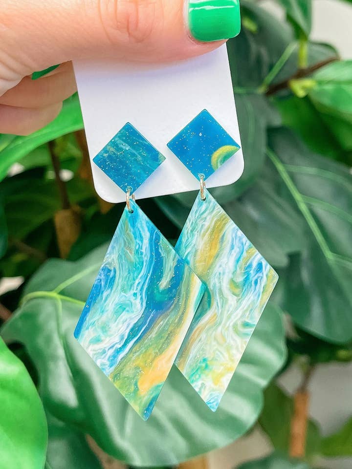 Marbled Angular Geometric Dangle Earrings for wholesale by Prep Obsessed Wholesale