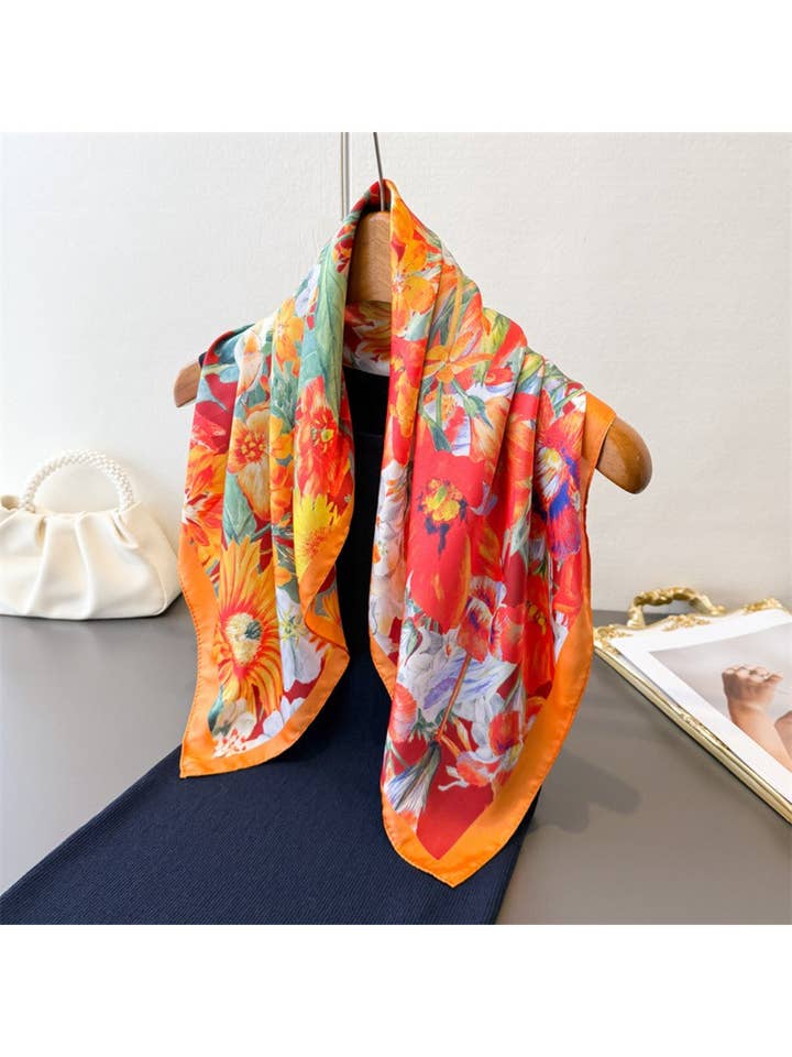 Scarvii - Foulard Carré à Motifs Floraux Lumineux pour la vente par Funkyrel® Atzbranding Limited
