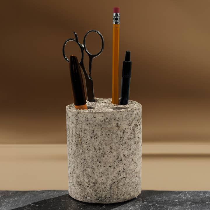 Spazzolino da denti/contenitore da scrivania per la vendita all'ingrosso da parte di Funky Rock Designs