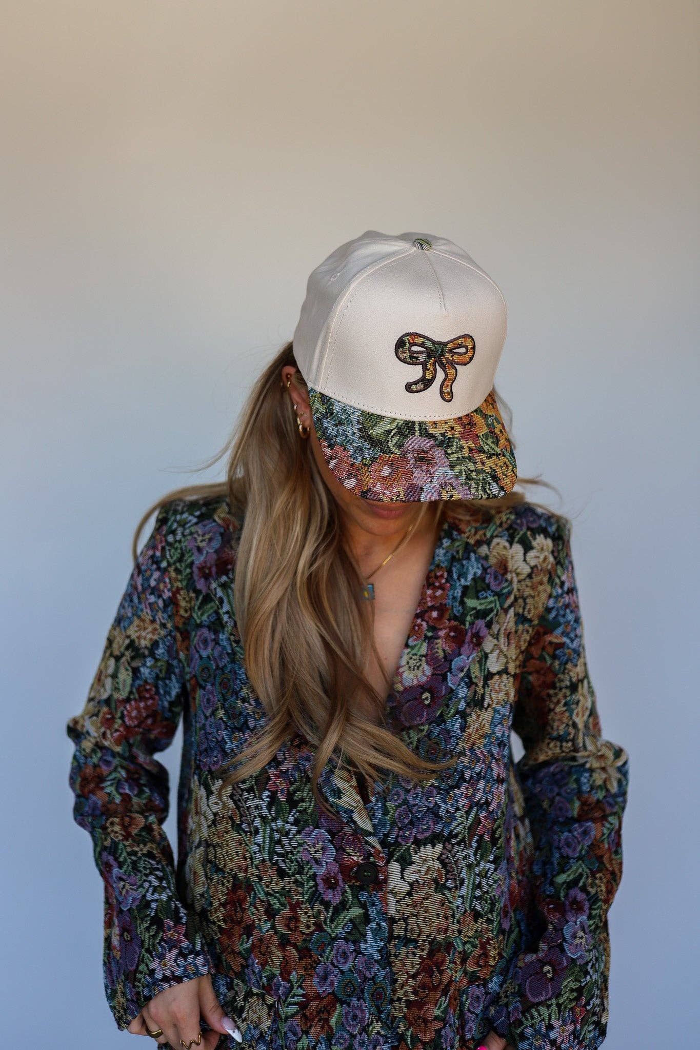 KAXI - Wholesale Baseball Cap - Women's - GRANDMA BOW TRUCKER HAT