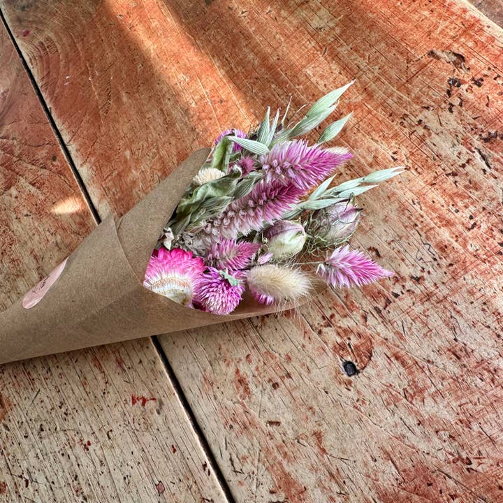 erba - Wholesale Dried/Pressed Flowers - Dried Floral Bouquets1