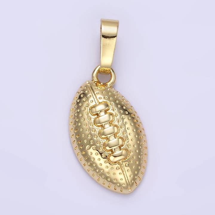 Colgante Minimalista Punteado de Equipamiento Deportivo de Fútbol Relleno de Oro de 24K en Oro y Plata | AA1333 para venta al por mayor de Aim Eternal