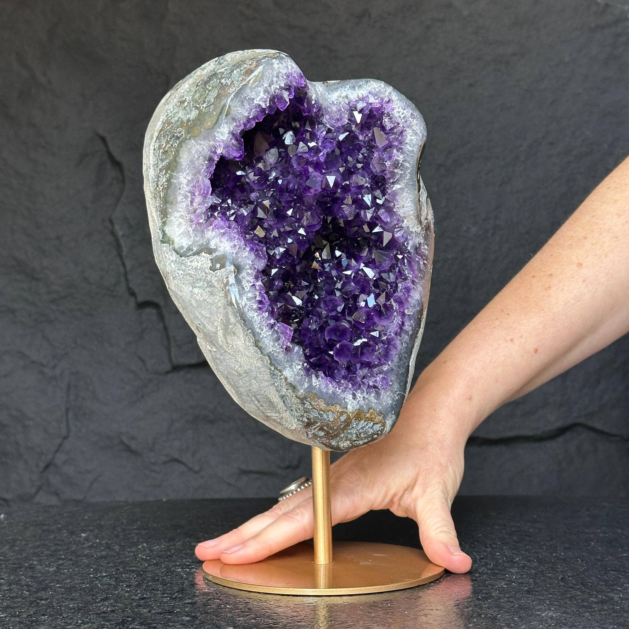 Deep Purple Project - Wholesale Spiritual Stone/Crystal - Amethyst Crystal on Stand – Natural Stone Decor3