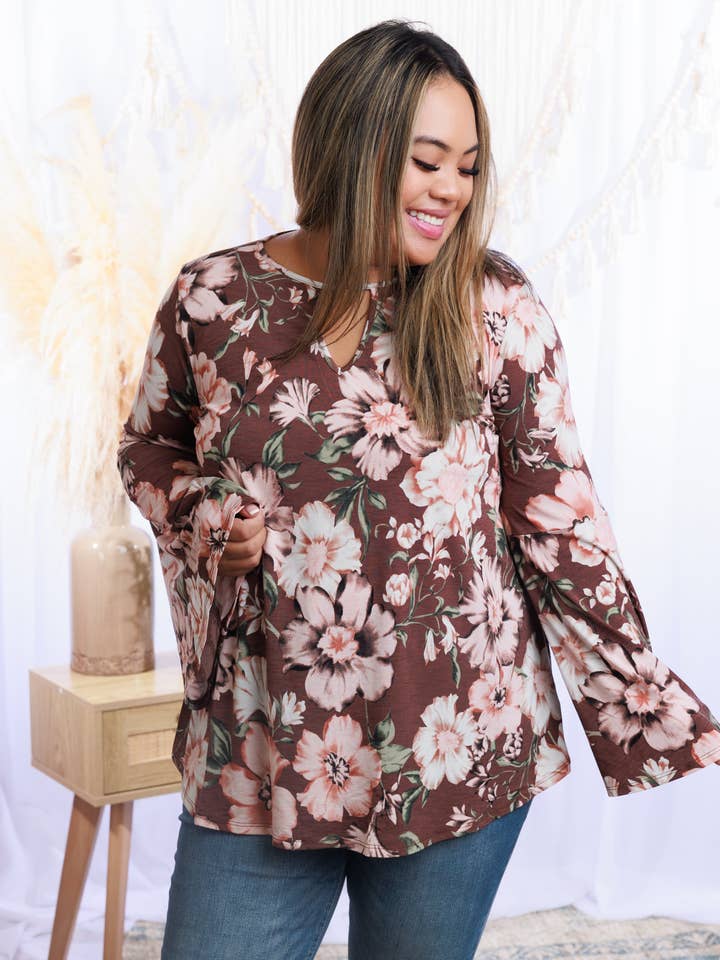 Peora Long Sleeve Top for wholesale by Boutique Simplifed