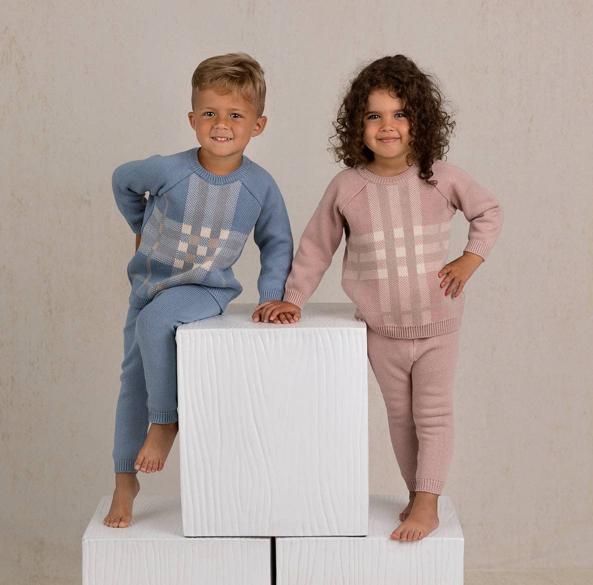 Feltman Brothers - Wholesale Clothing Set - Baby - Baby Boys & Girls Plaid Sweater Set2