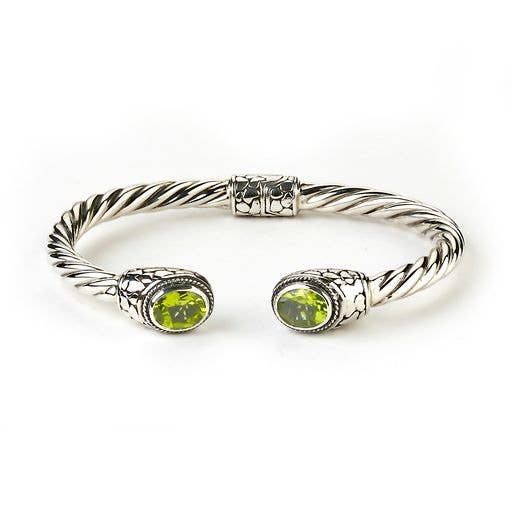 Brazalete de diseño de guijarros de cable trenzado SS con peridoto para venta al por mayor de Eli Pebble
