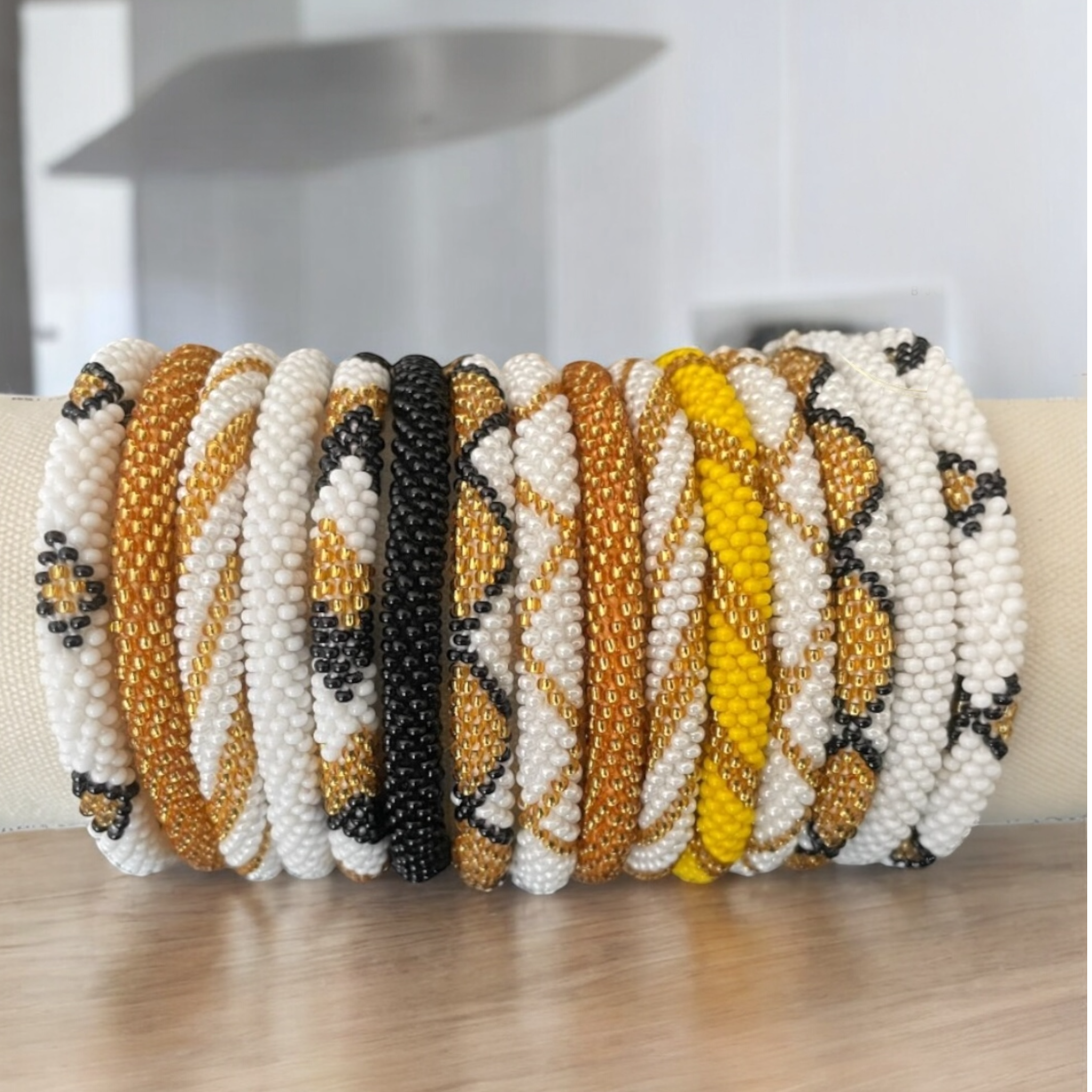 Maison Yvelise - Wholesale Beaded Bracelet - Plain Light Gold Nepalese Bracelet2