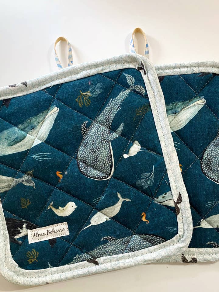 Whale Tales Pannenlap van kurk en katoen (geen zak) voor wholesale door Alma Boheme Handmade