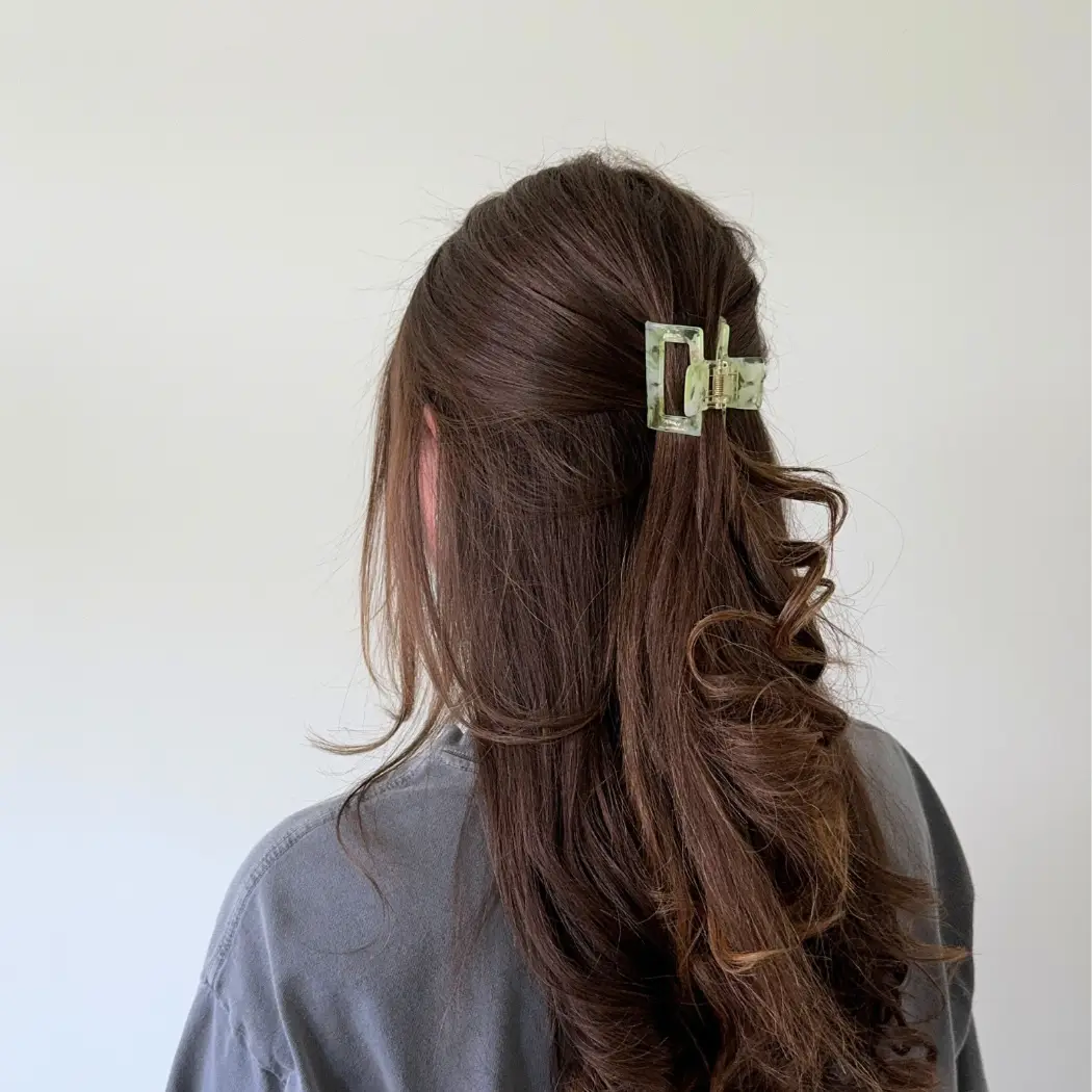 Love Attack – wholesale Hair clip – Women’s – Raya Shimmer Cellulose Acetate Hair Claw Clips3