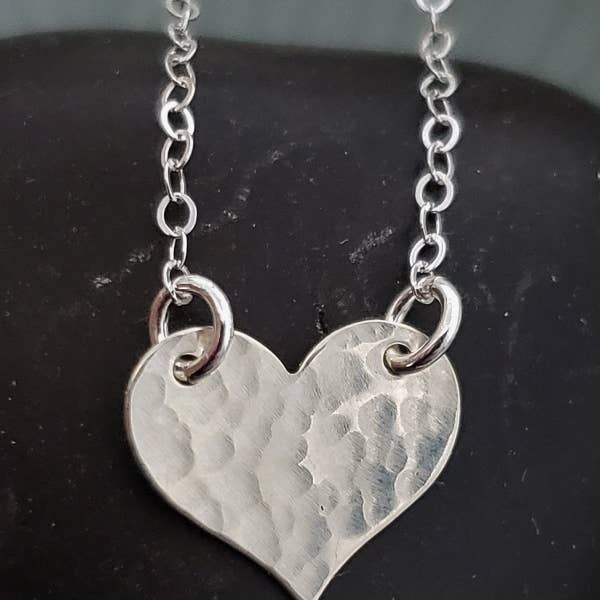 Sosie Designs - Wholesale Pendant/Charm Necklace - Silver Hammered Heart Necklace
