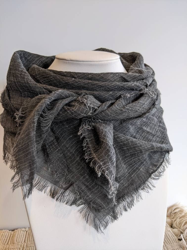 Apricot Ave – Großhandel Schal – Damen – Lainey Leinen-Schals – Einzigartige, handgefärbte Schals (32 x 32 cm)2