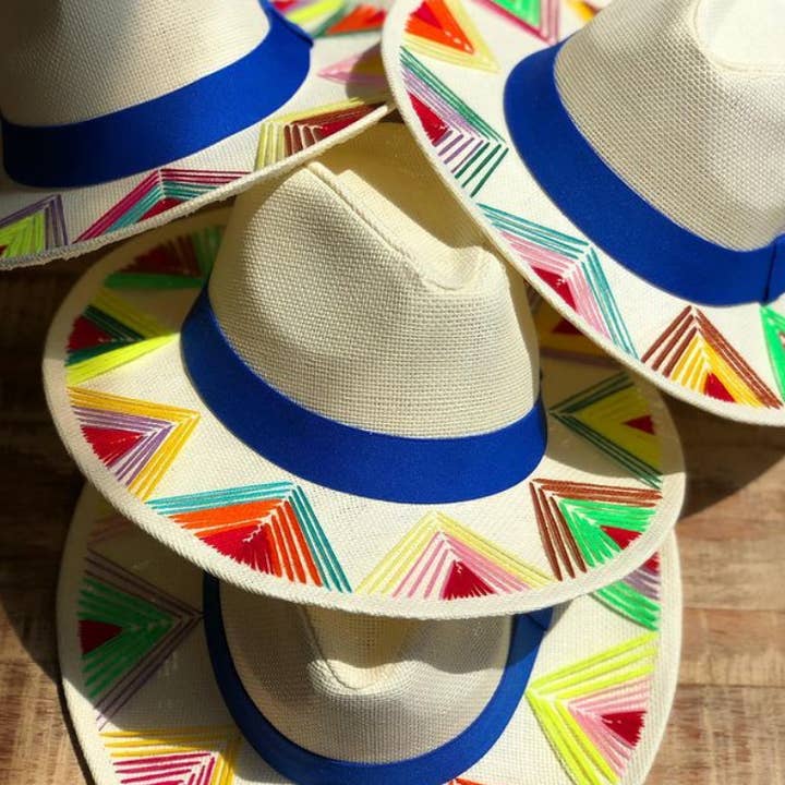 Tulum Weißer Hut (blaues Band) für den Großhandel von Campelle