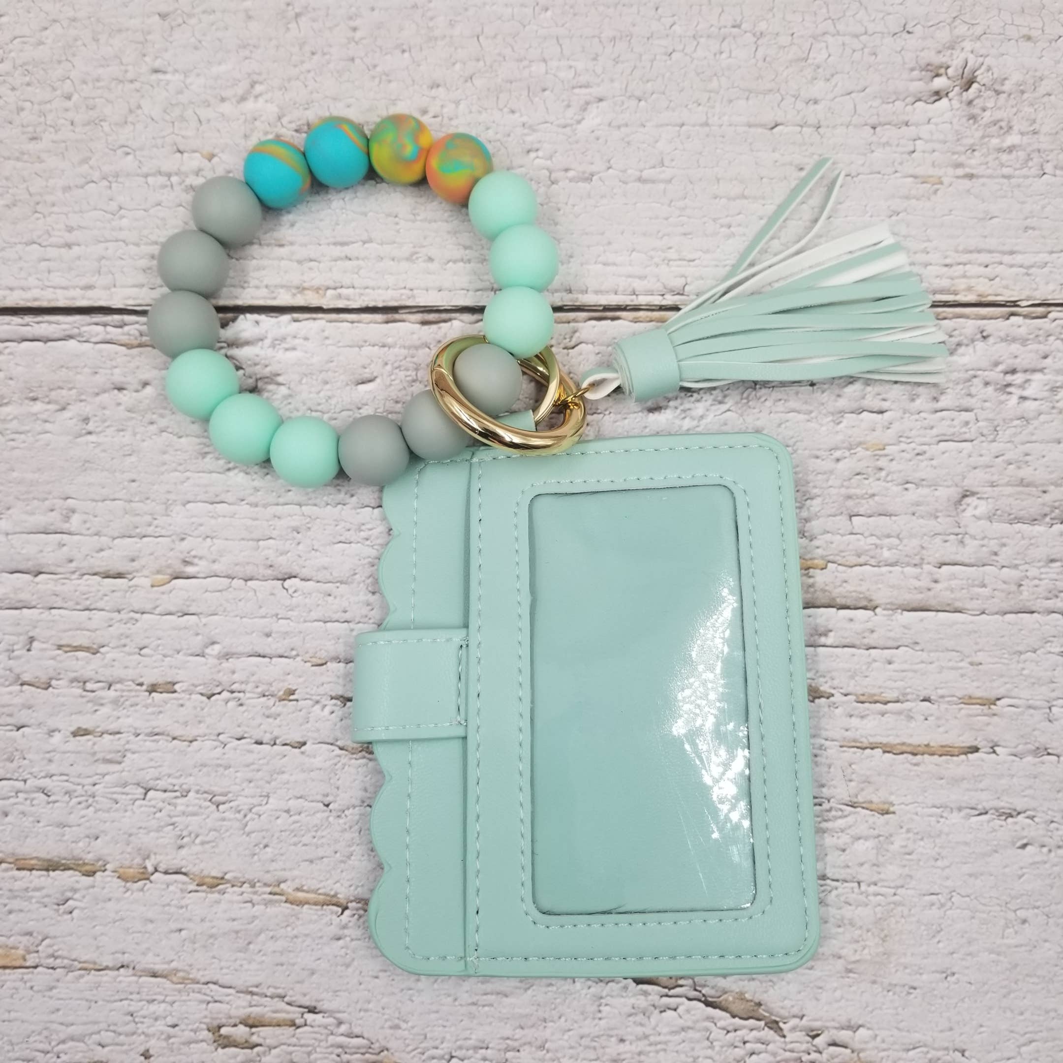 Treasure Wholesale - Wholesale Sleutelhanger-armbanden - Sleutelhanger met muntgroene kralen, kaart, portemonnee, sleutelhanger1