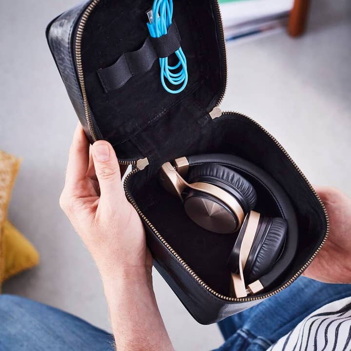 Boîte de rangement technologique en cuir pour la vente par Vida Vida