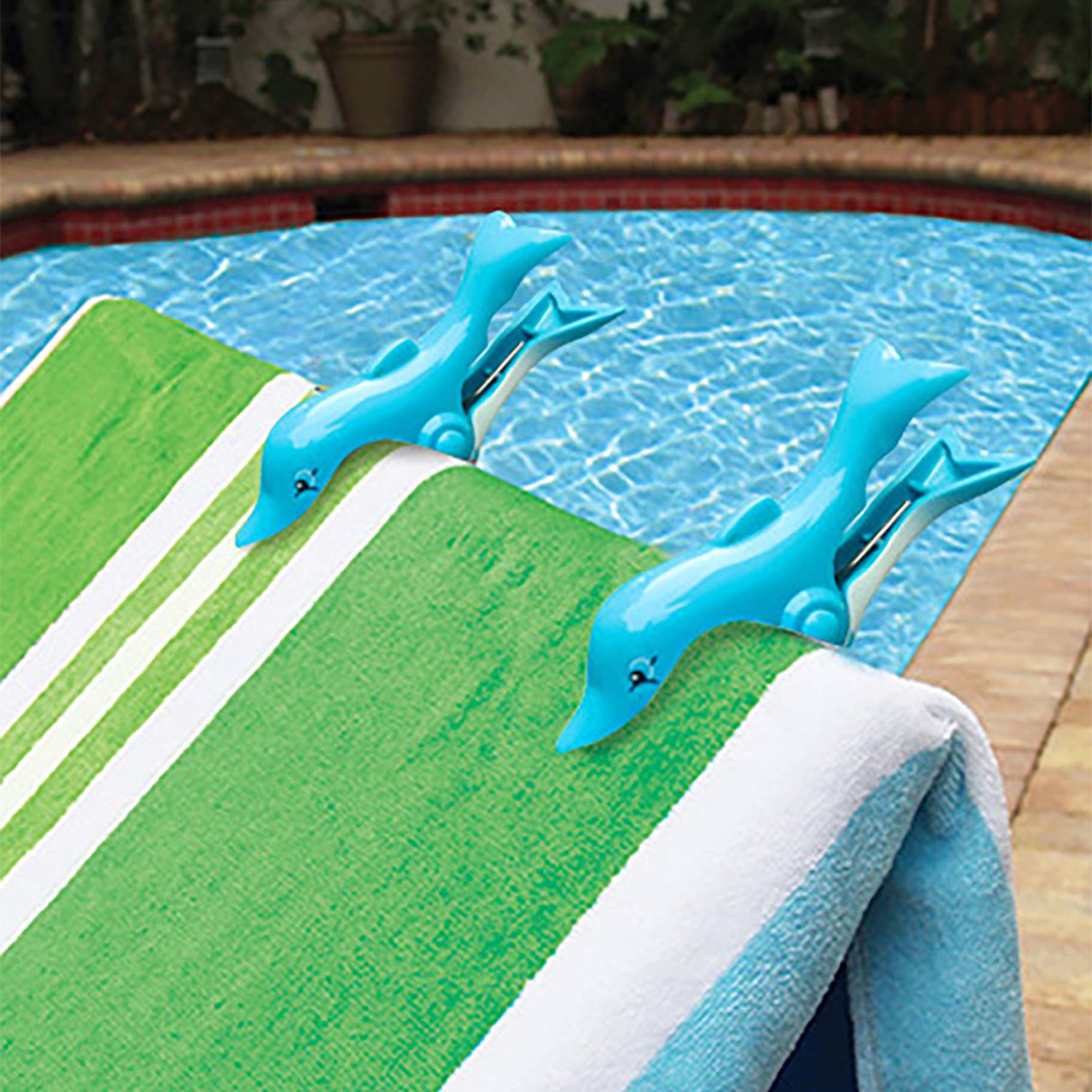 O2Cool - Wholesale Beach Accessories - O2COOL Boca Towel Clip Dolphin2