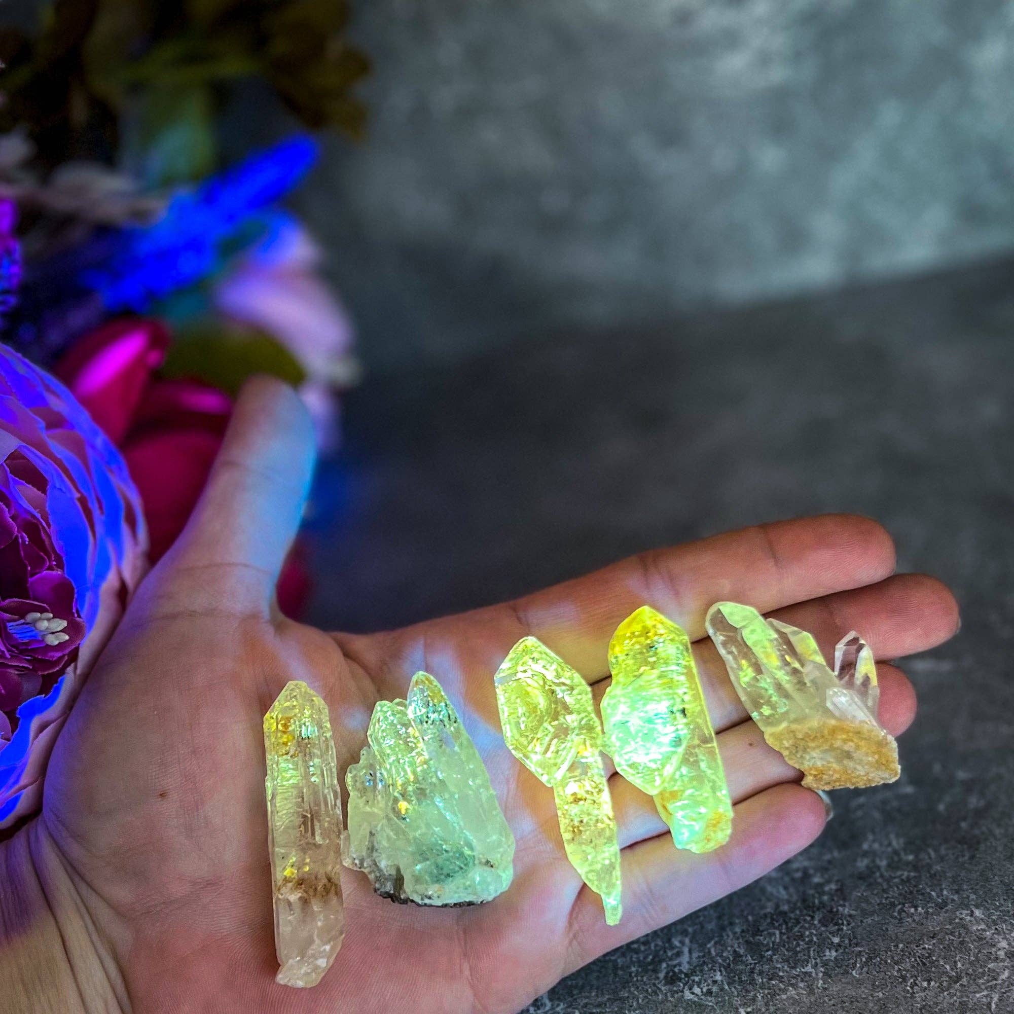 Mandala Gems – Pedra/cristal espiritual por atacado – Espécimes de Quartzo de Petróleo Vaga-lume de Madagáscar3