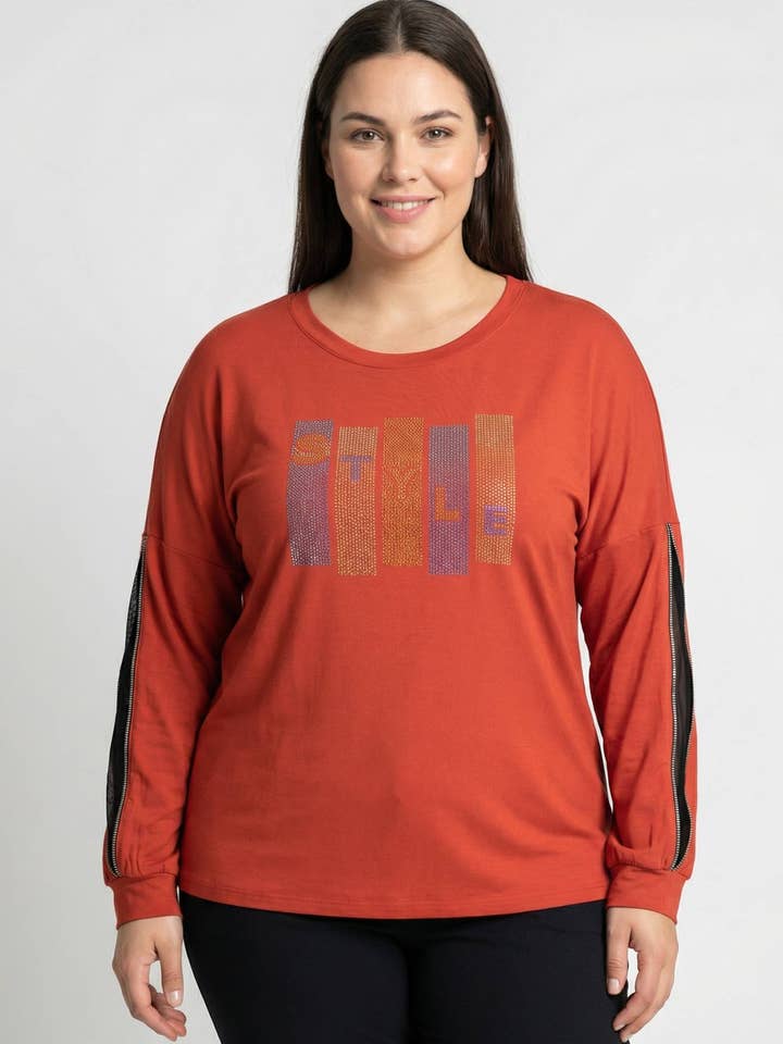 Stor T-shirt i rustfarve med strass og slidser på ærmerne 6603 for engroshandel hos Pomme Rouge Paris