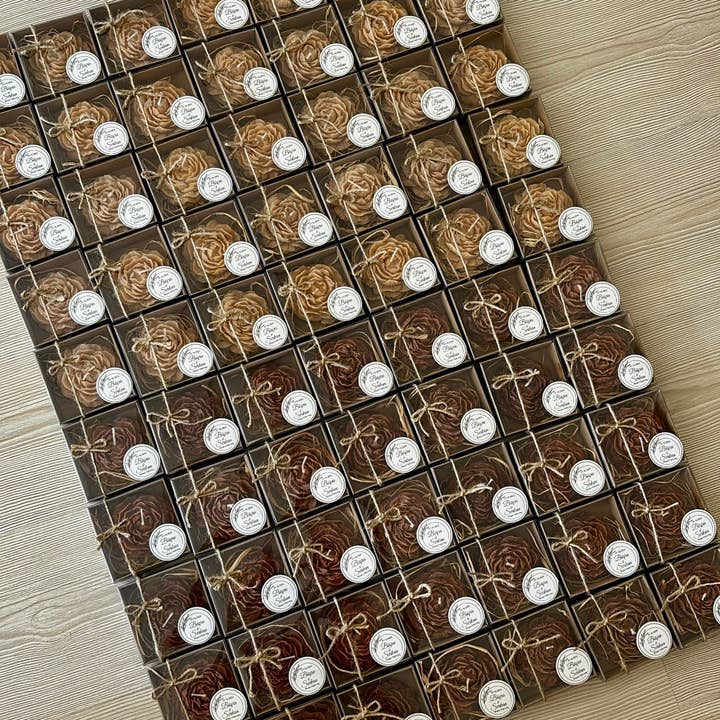 youngpee - Vente Bougies originales - Bougie pivoine, bougies fleurs, bougie rose, bougie de Noël16