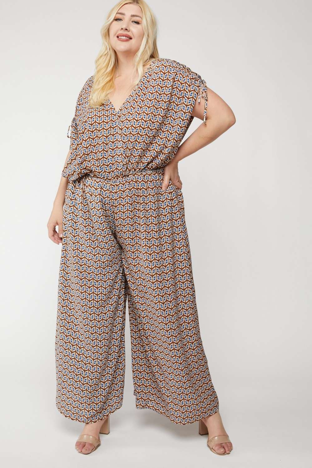 Davi & Dani - Vente Combinaison – femme - COMBINAISON SANS MANCHES IMPRIMÉE À COL EN V5