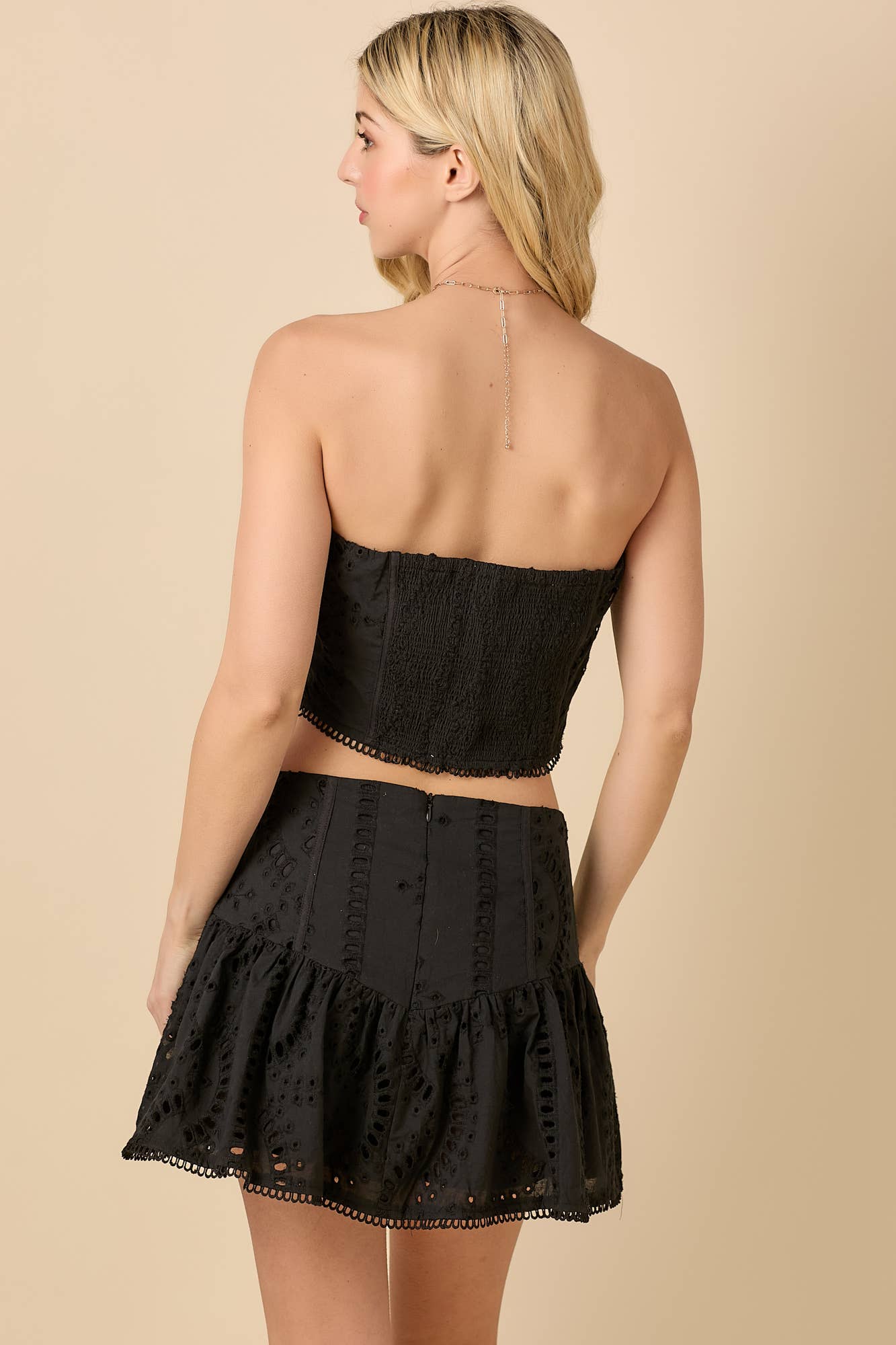 ZWART Katoenen geborduurd korset tube top en minirok set voor groothandel op Faire9