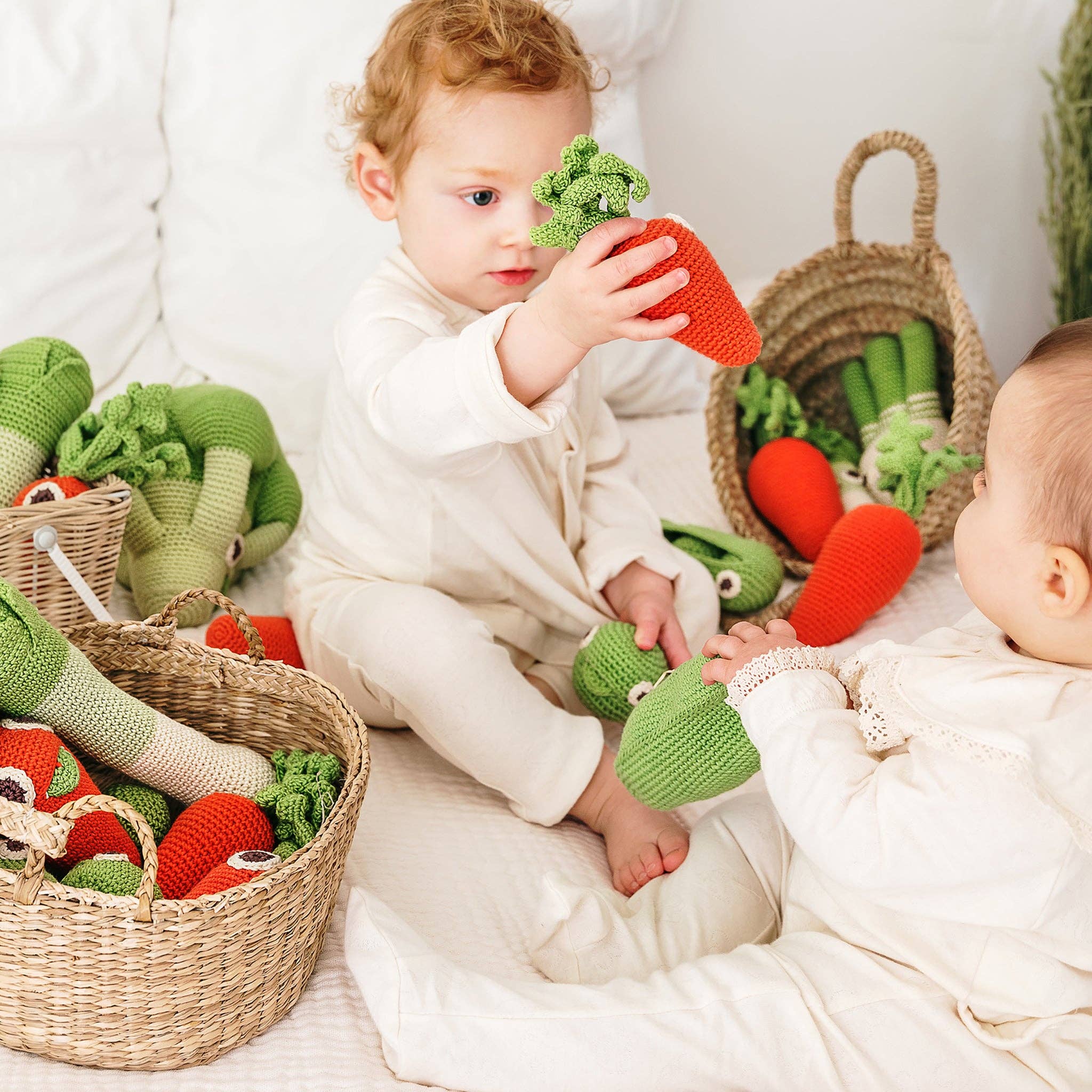 MYUM - THE VEGGY TOYS - Wholesale Handheld rattle – Baby - Carrot Rattle - B2B - 5pcs2