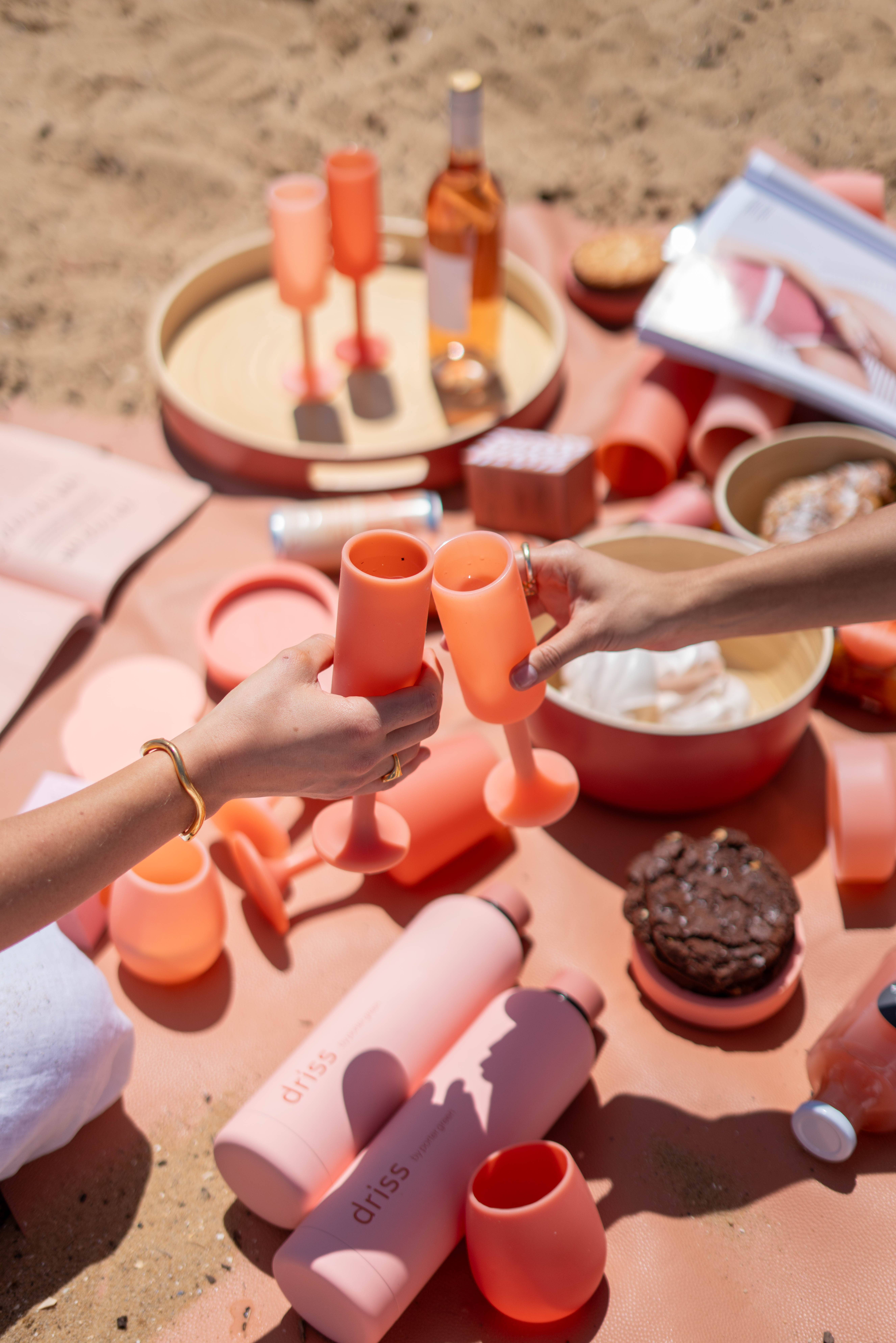 porter green | style + sustainability - Vente Flûtes de champagne - Terra + Peach | Seff | Flûtes à champagne incassables en silicone9