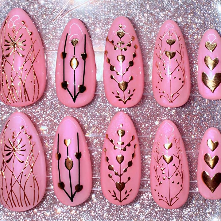 Cœurs pêche et or pour la vente par OVER THE TOP NAILS