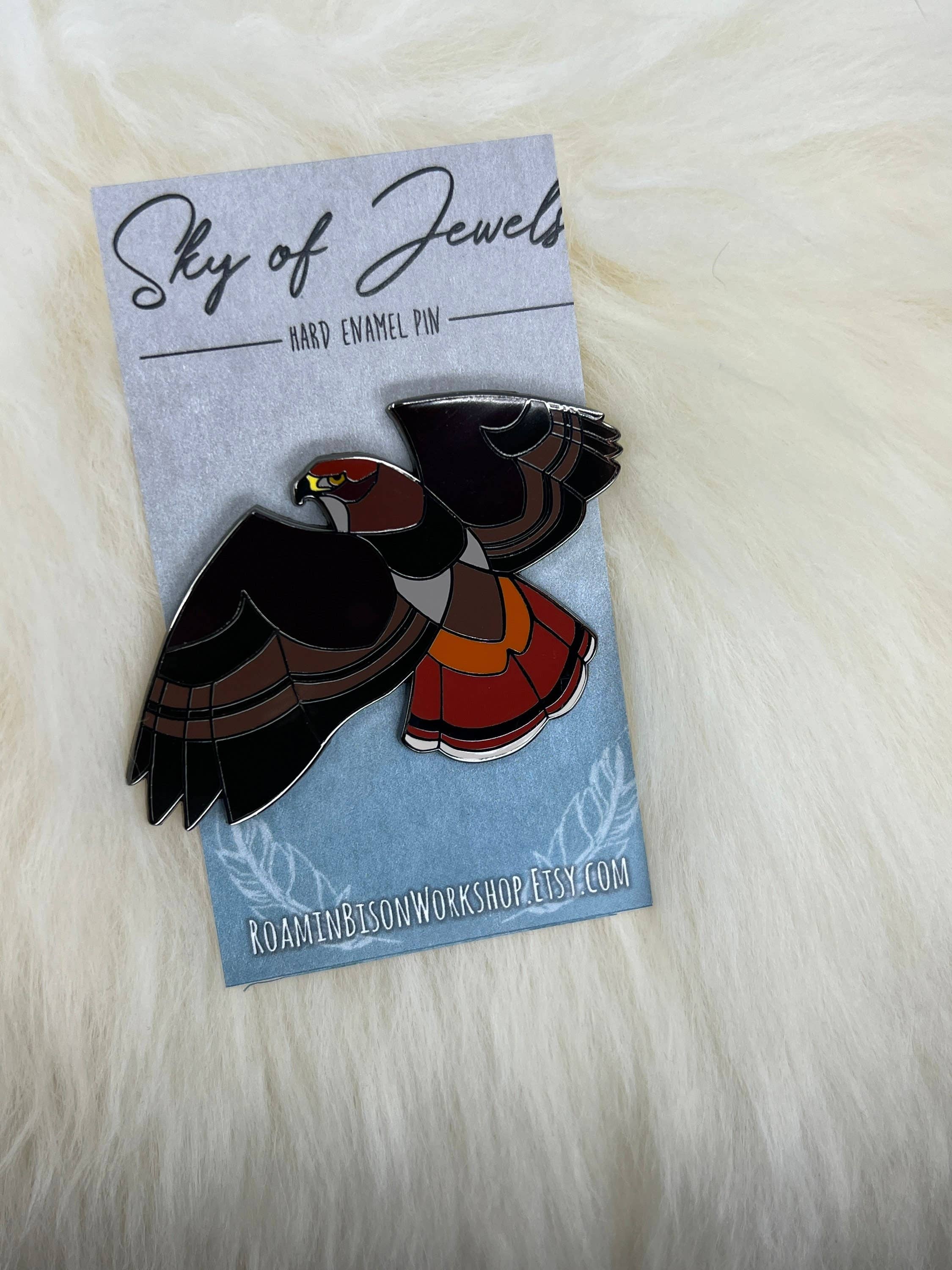 Roamin' Bison Workshop - Wholesale Lapel Pin/Button - Red Tailed Hawk Hard Enamel Pin | Hawk Pin | Bird Pin | Art1