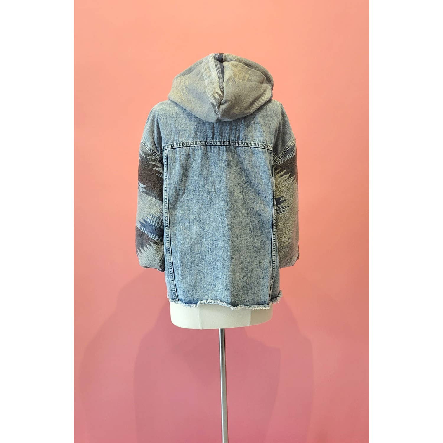 Mapcie – wholesale Shirt Jacket/Shacket - Women’s – WASHED AZTEC DENIM SHACKET WITH POCKET25